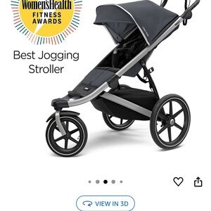Thule Jogging Stroller in Gray and Black
